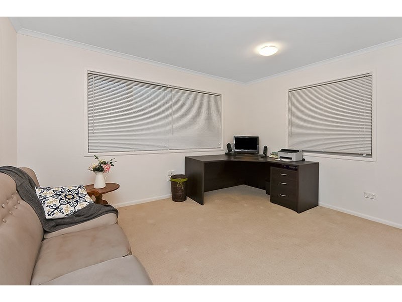 2 Edgeware Drive, Rochedale South QLD 4123