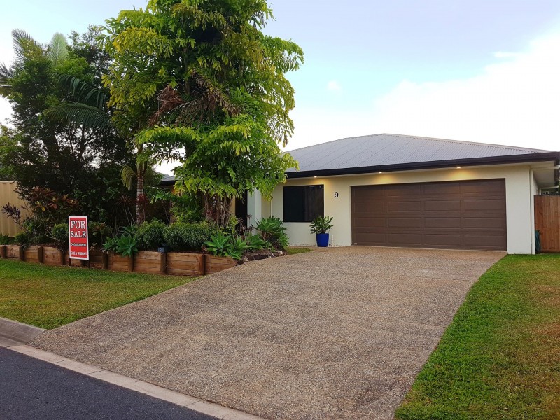 9 Hopkins Street, White Rock QLD 4868