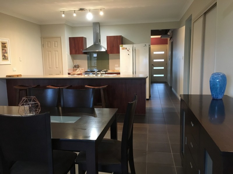 9 Hopkins Street, White Rock QLD 4868