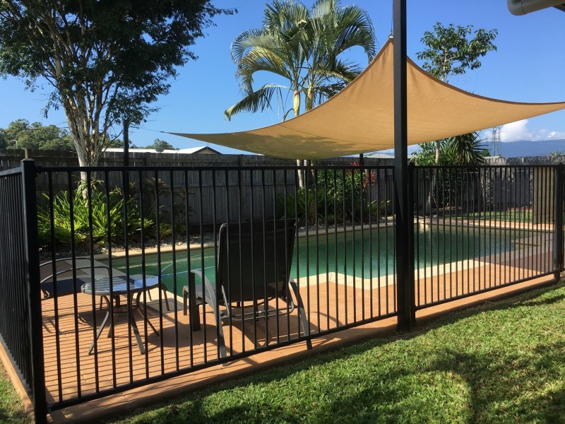 9 Hopkins Street, White Rock QLD 4868