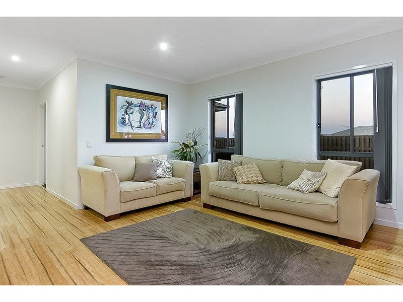 8 Berrima Street, Regents Park QLD 4118