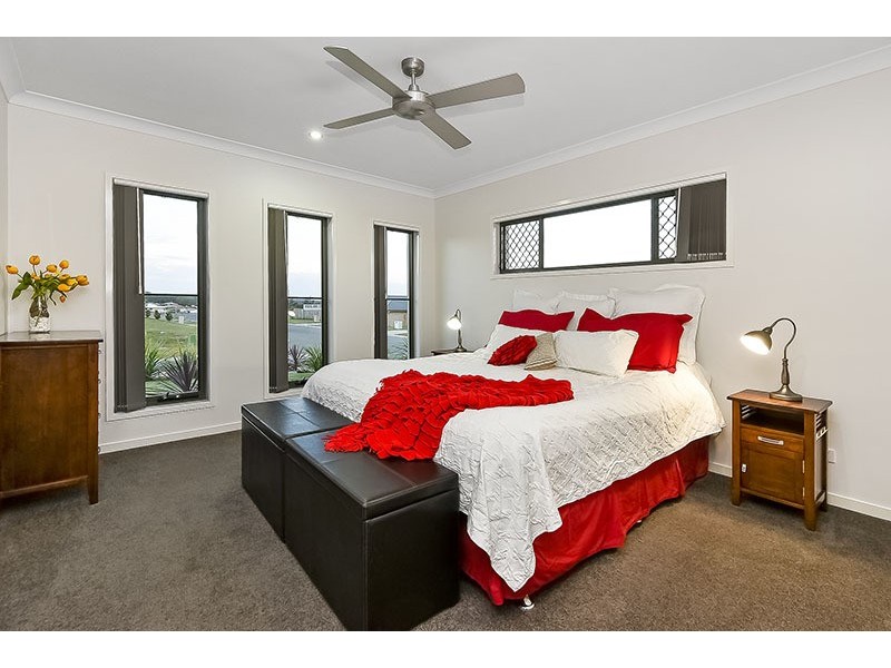 8 Berrima Street, Regents Park QLD 4118