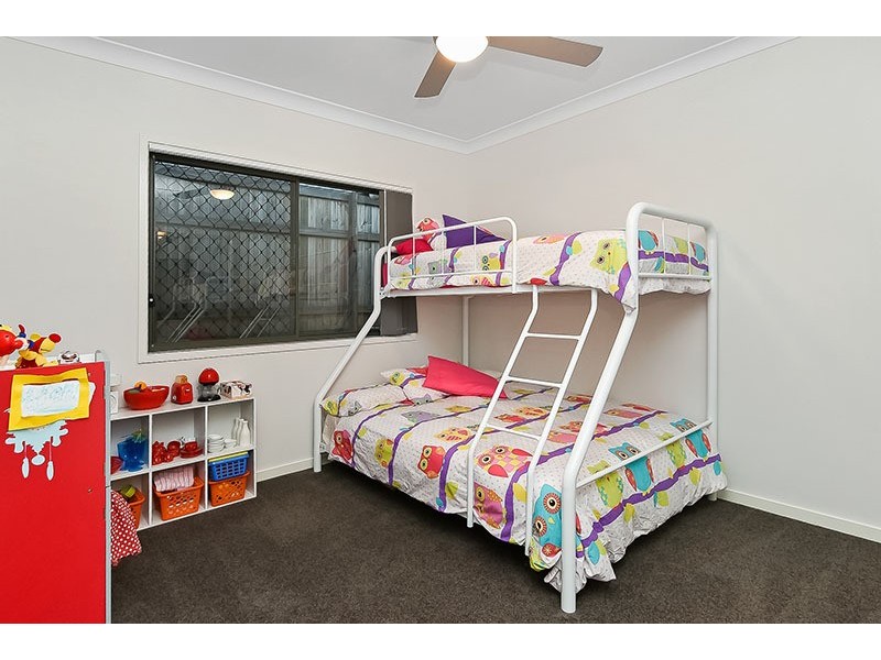 8 Berrima Street, Regents Park QLD 4118