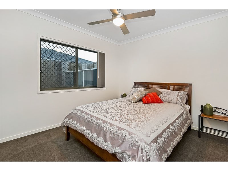 8 Berrima Street, Regents Park QLD 4118