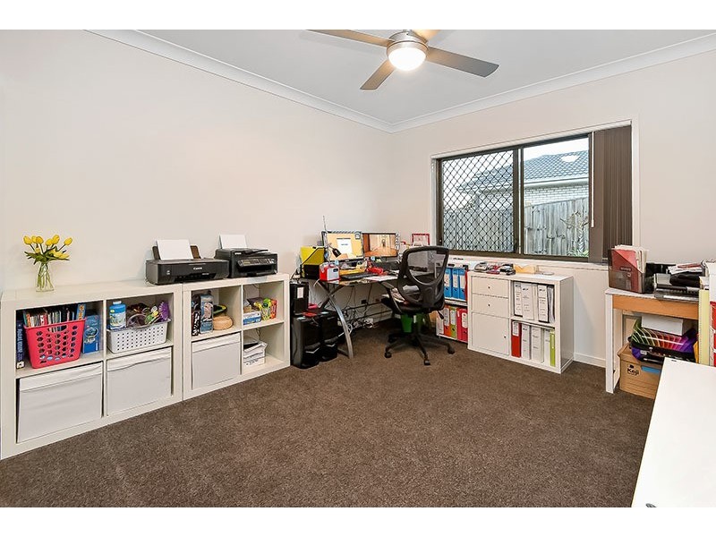 8 Berrima Street, Regents Park QLD 4118