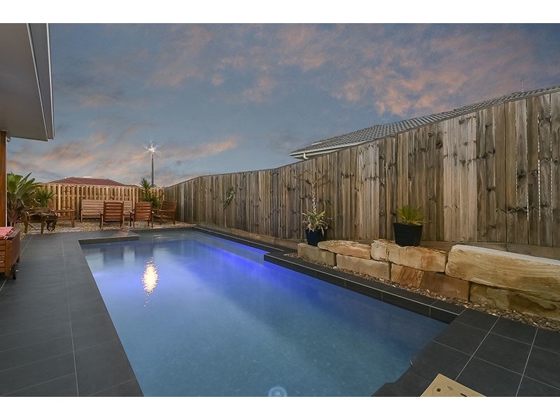 8 Berrima Street, Regents Park QLD 4118