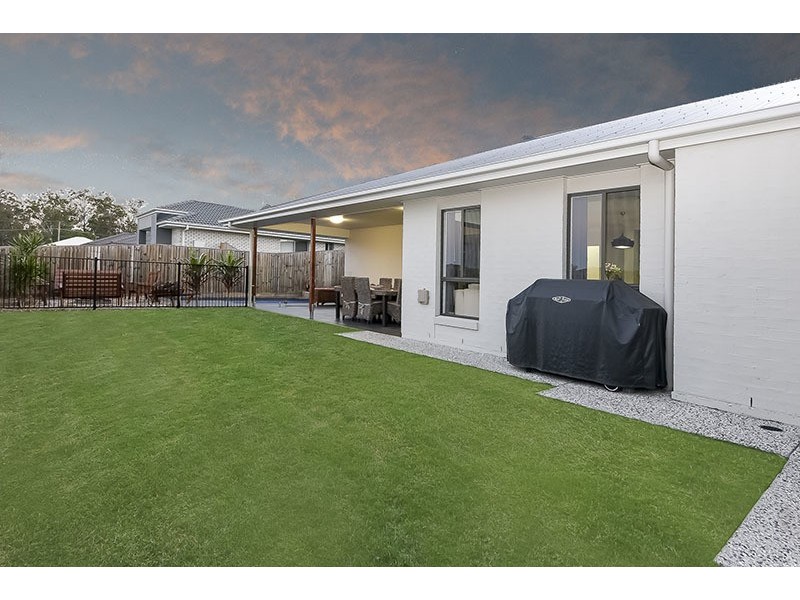 8 Berrima Street, Regents Park QLD 4118