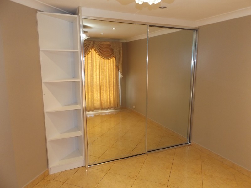 5 Orsino Place, Rosemeadow NSW 2560