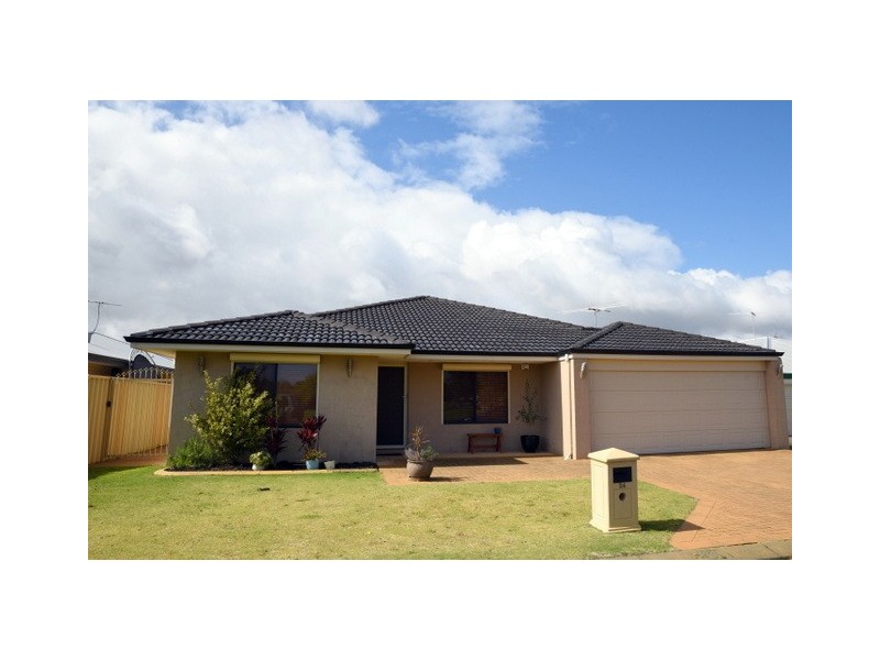 24 Barossa Gardens, Caversham WA 6055