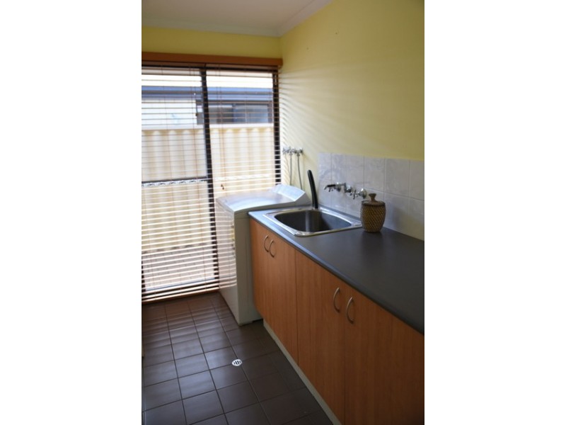 24 Barossa Gardens, Caversham WA 6055