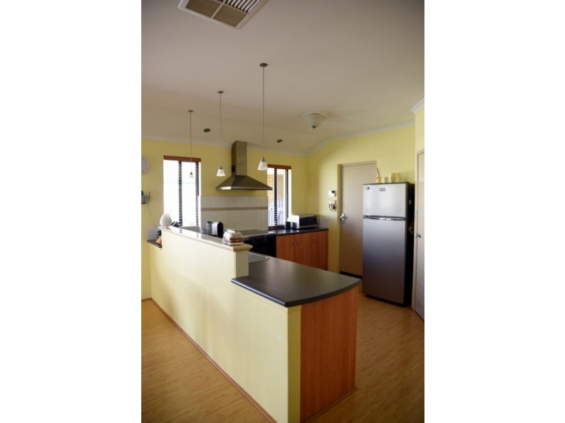 24 Barossa Gardens, Caversham WA 6055