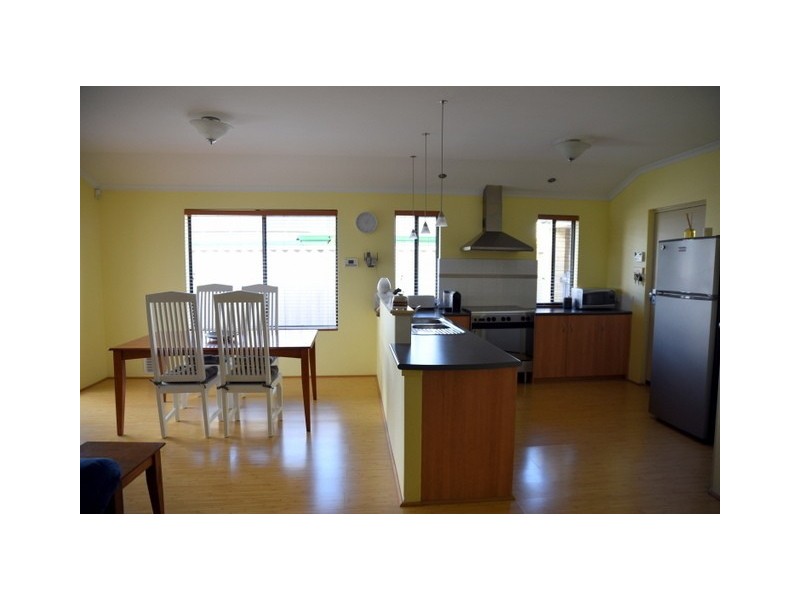 24 Barossa Gardens, Caversham WA 6055