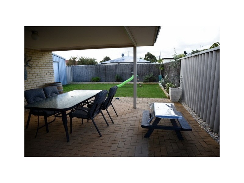 24 Barossa Gardens, Caversham WA 6055