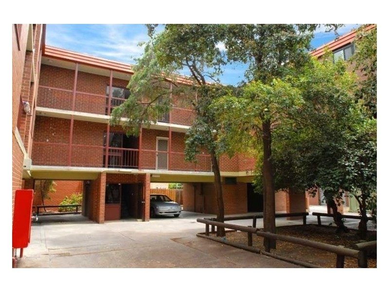 3/47 Railway Place West, Flemington VIC 3031