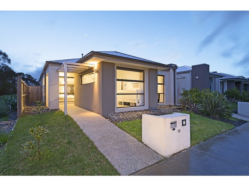 13 Rove Lane, Doreen VIC 3754