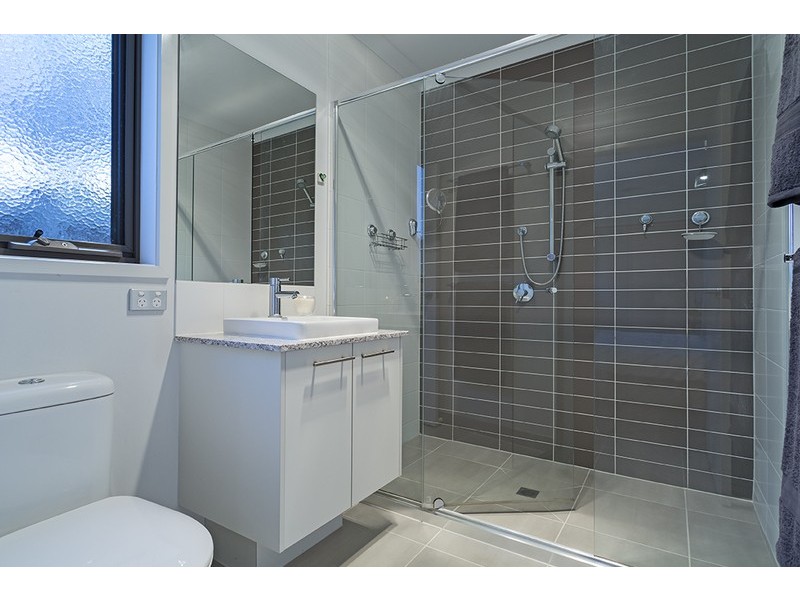 13 Rove Lane, Doreen VIC 3754