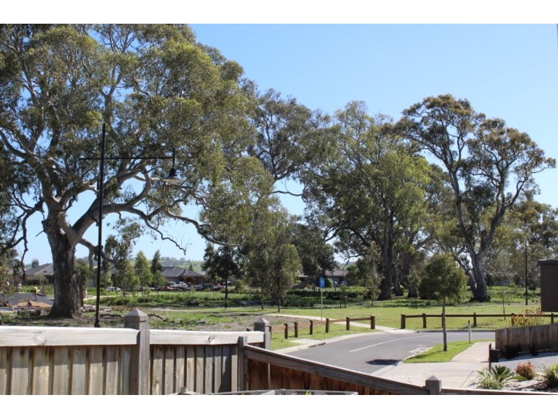 13 Rove Lane, Doreen VIC 3754