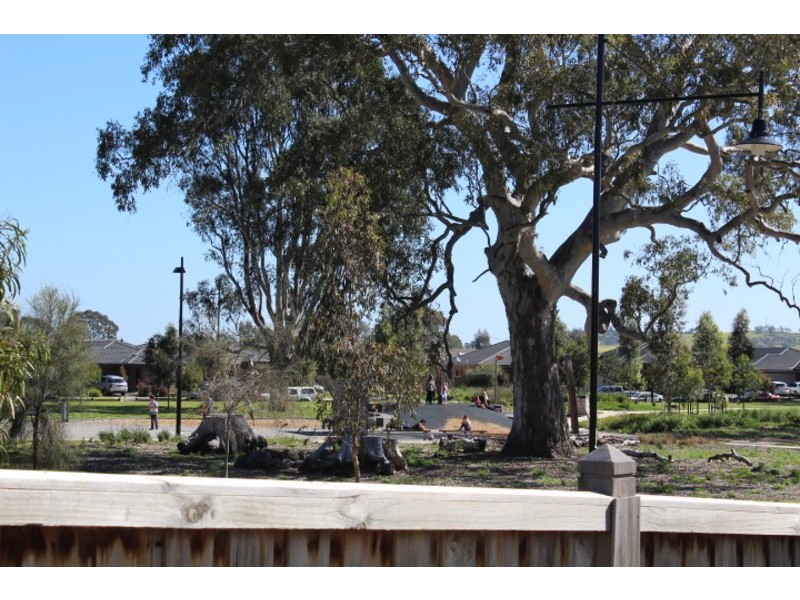 13 Rove Lane, Doreen VIC 3754