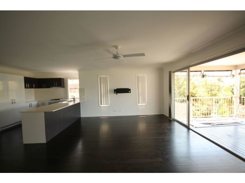 11 Hopman Court, Oxenford QLD 4210