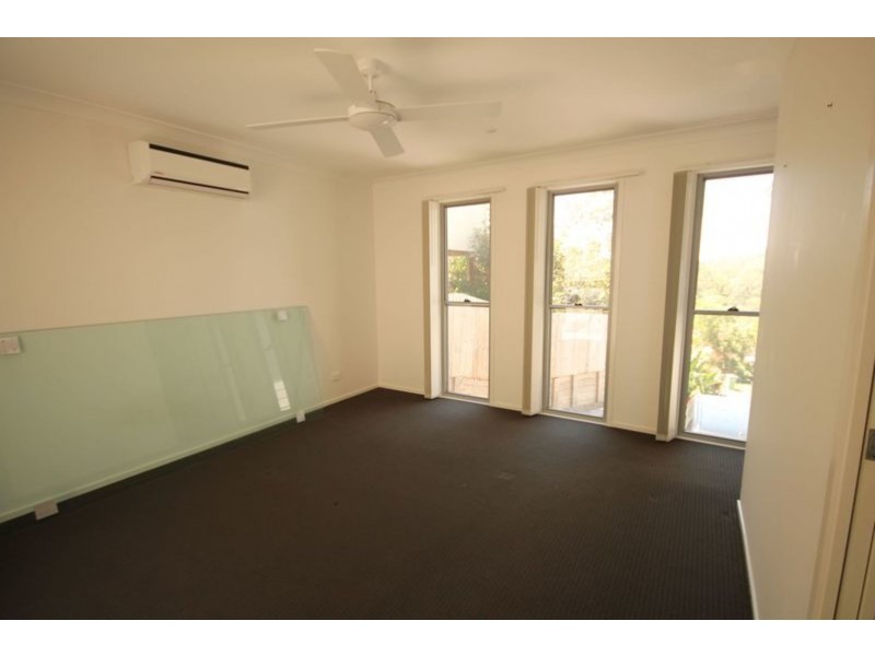 11 Hopman Court, Oxenford QLD 4210