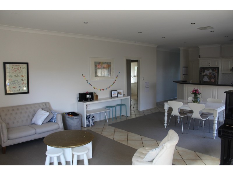 28 Creswell Ave, Craigburn Farm SA 5051
