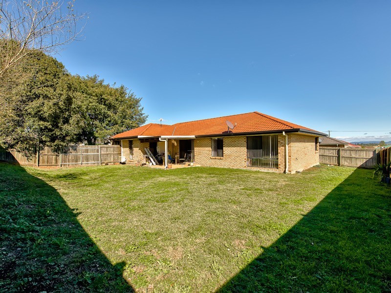 12 Hilldean Drive, Raceview QLD 4305