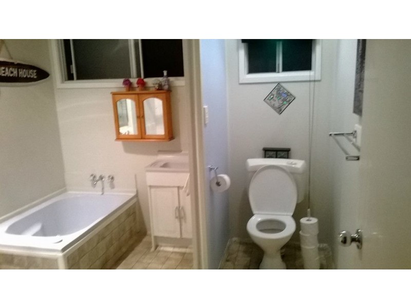 2 Fraser Street, Moranbah QLD 4744