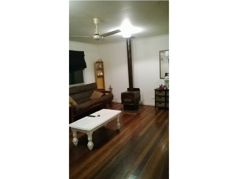 2 Fraser Street, Moranbah QLD 4744