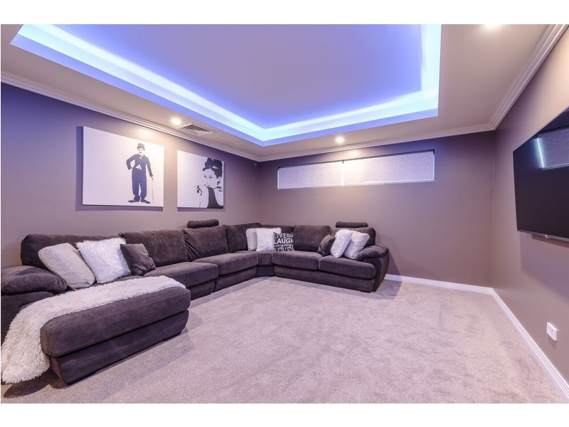 8 Serengti Drive, Landsdale WA 6065