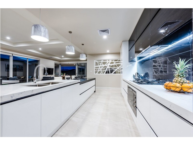 8 Serengti Drive, Landsdale WA 6065