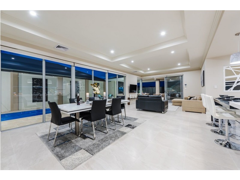 8 Serengti Drive, Landsdale WA 6065