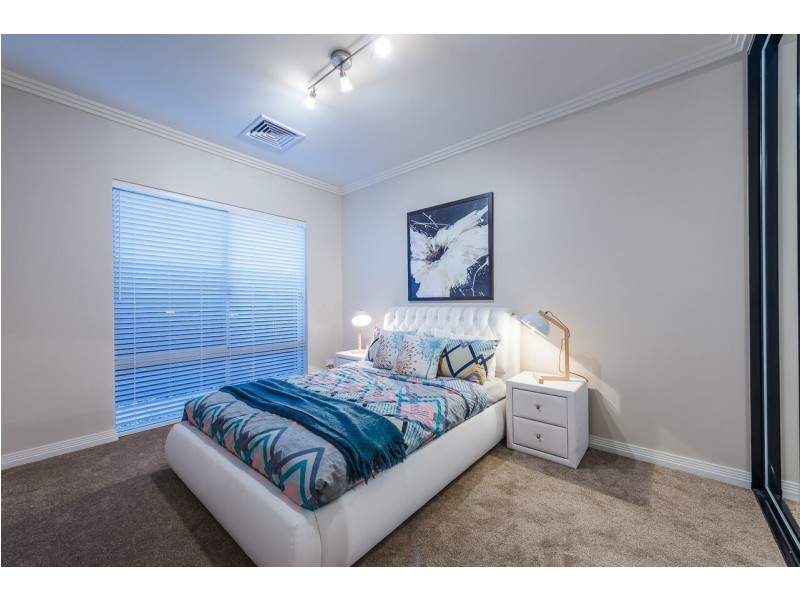 8 Serengti Drive, Landsdale WA 6065