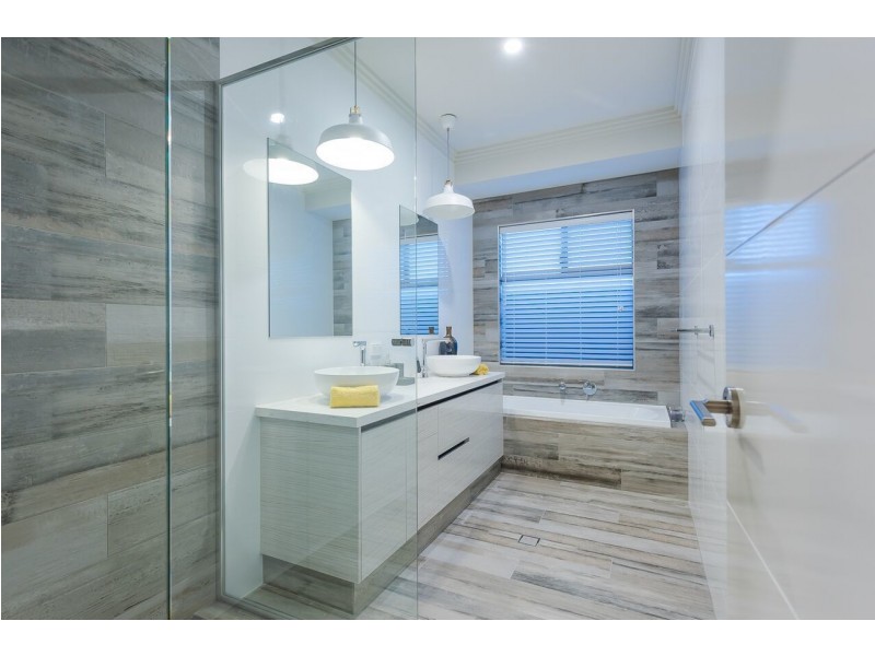 8 Serengti Drive, Landsdale WA 6065