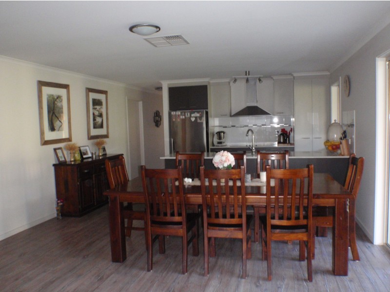 2 Bundoora Avenue, Jerilderie NSW 2716