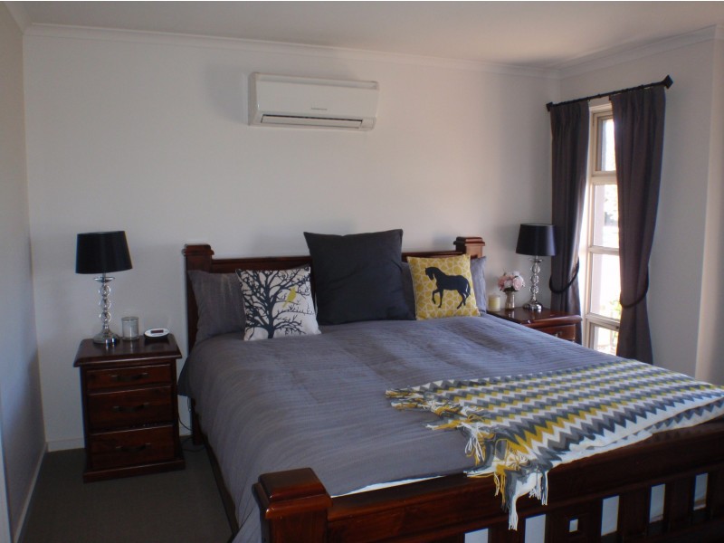 2 Bundoora Avenue, Jerilderie NSW 2716