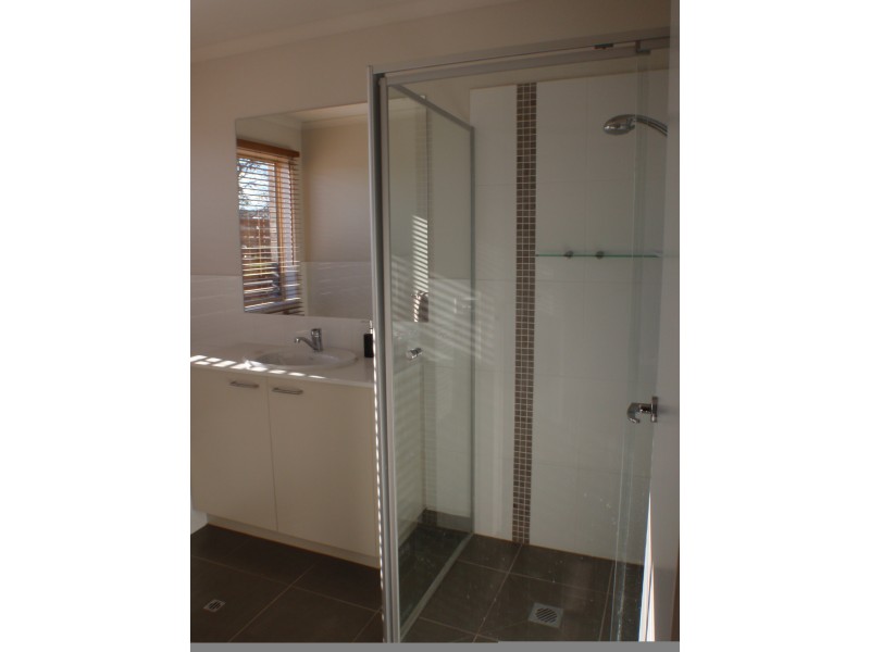 2 Bundoora Avenue, Jerilderie NSW 2716