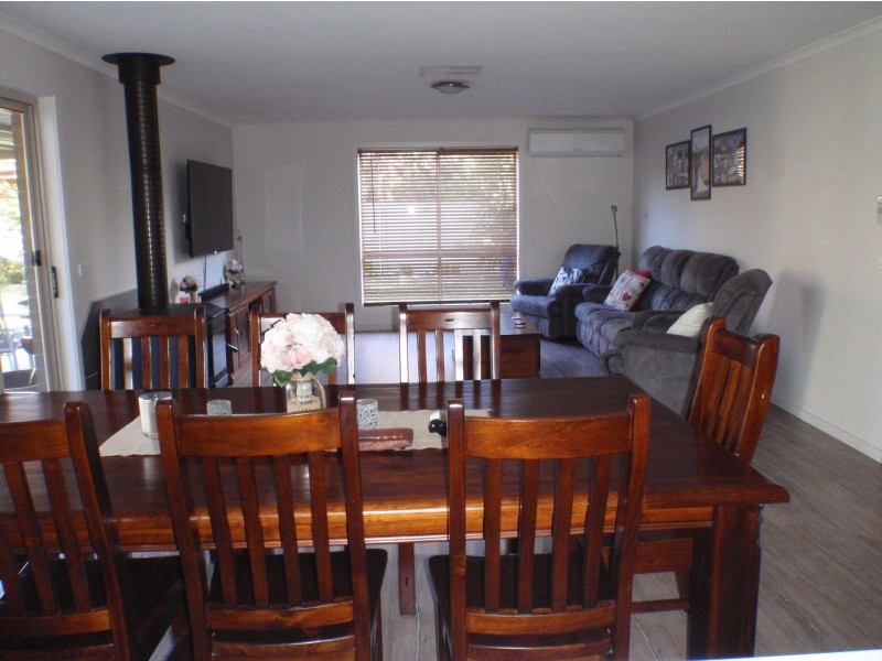 2 Bundoora Avenue, Jerilderie NSW 2716