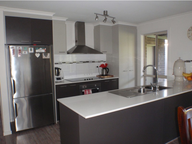 2 Bundoora Avenue, Jerilderie NSW 2716