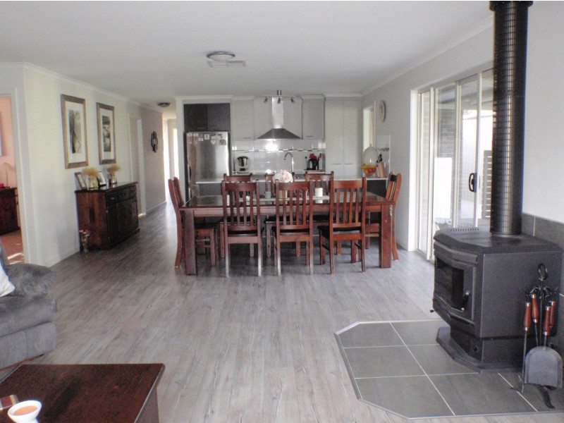 2 Bundoora Avenue, Jerilderie NSW 2716