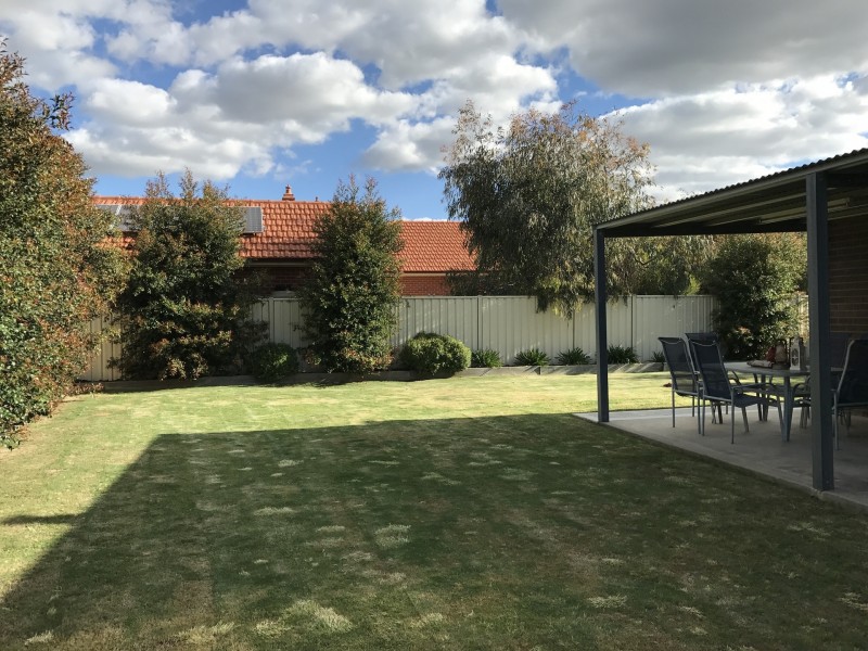 2 Bundoora Avenue, Jerilderie NSW 2716