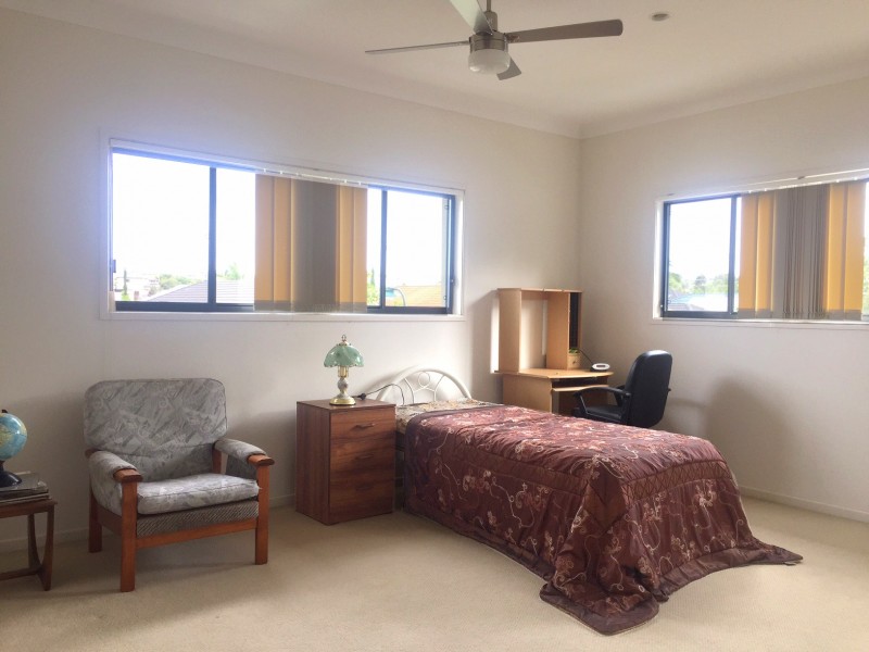 9 Imperia Crescent, Varsity Lakes QLD 4227