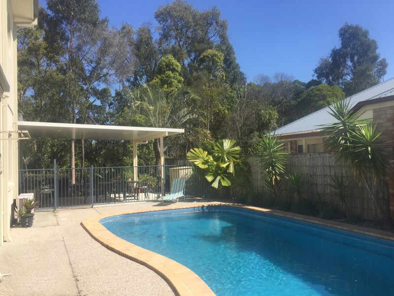 9 Imperia Crescent, Varsity Lakes QLD 4227