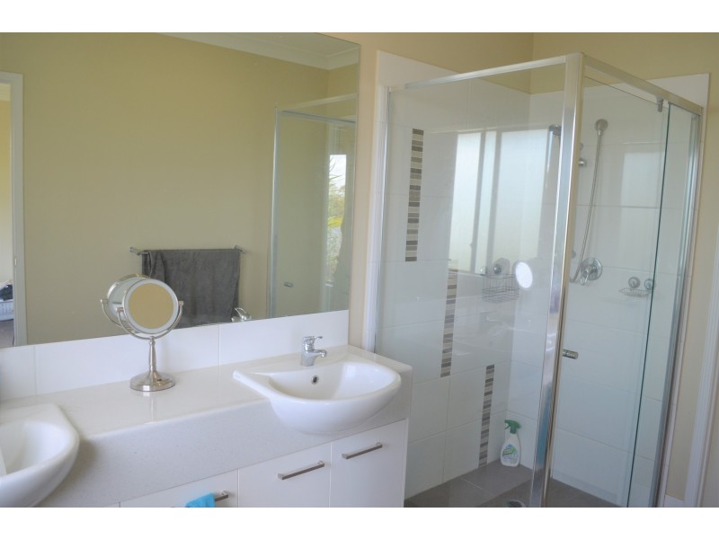 9 Riverside Sanctuary Terrace, Ormeau QLD 4208