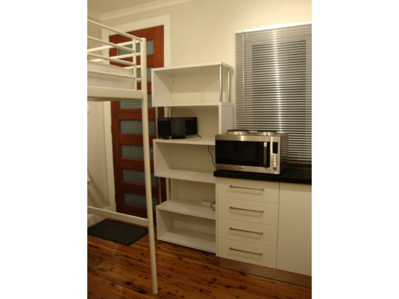 B/233 Sir Fred Schonell Drive, St Lucia QLD 4067
