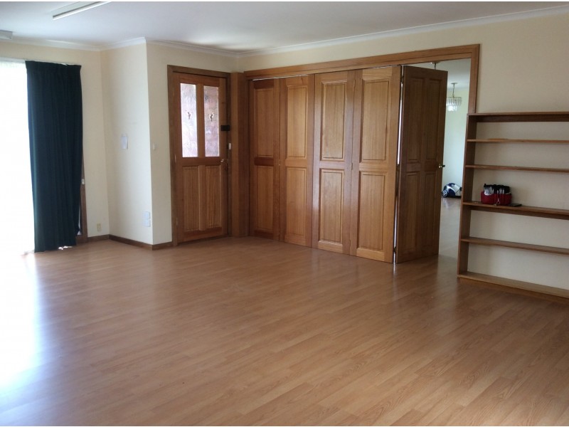 16 Burrows Street, Prospect Vale TAS 7250