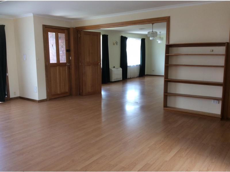 16 Burrows Street, Prospect Vale TAS 7250