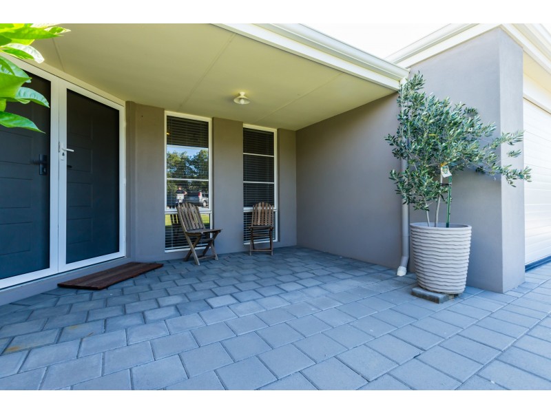 198 Sultana Rd East, Forrestfield WA 6058