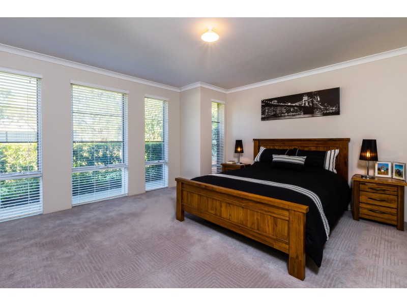 198 Sultana Rd East, Forrestfield WA 6058