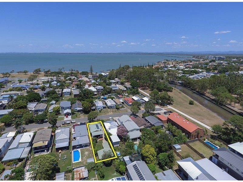 11 Inglis Street, Woody Point QLD 4019