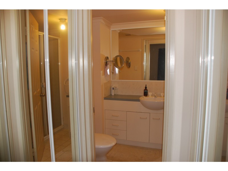 2/11-19 Taylor Street, Biggera Waters QLD 4216